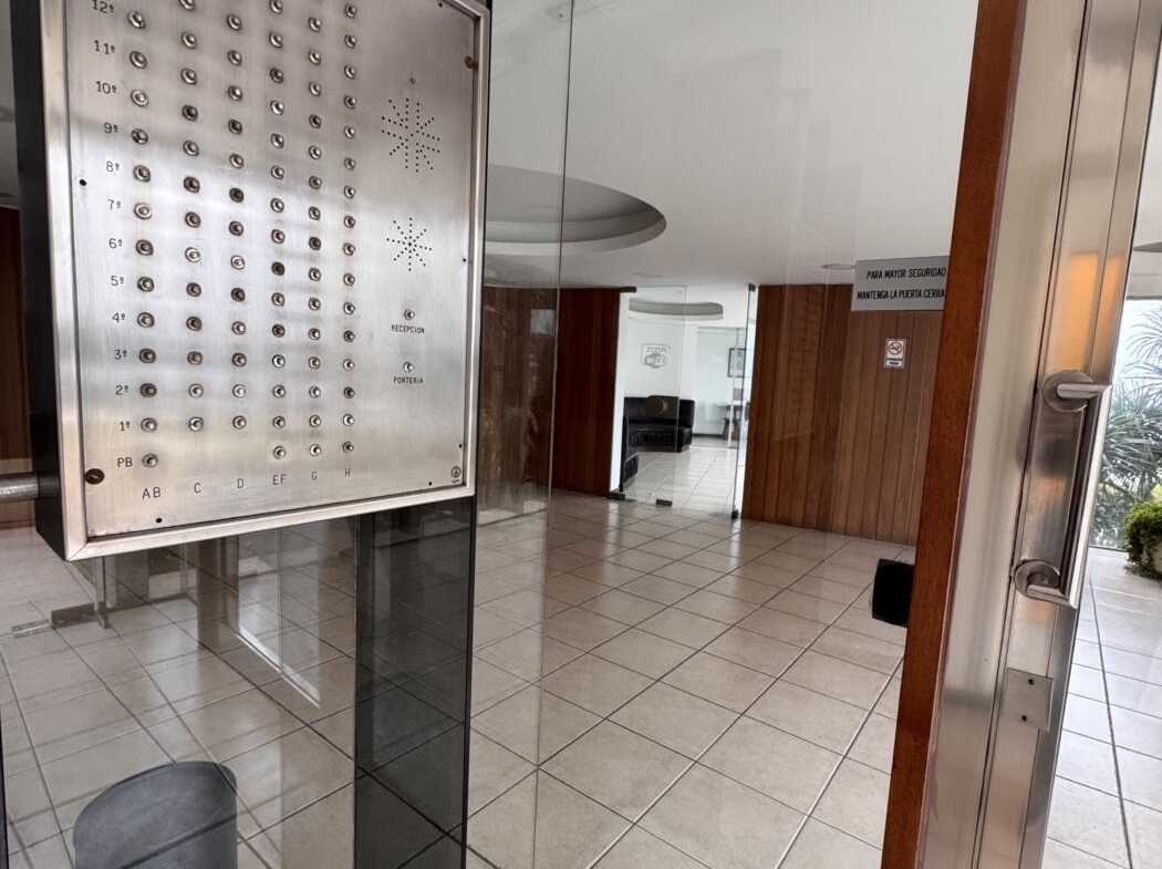 1050